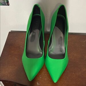 Elegant Green Stiletto Heels